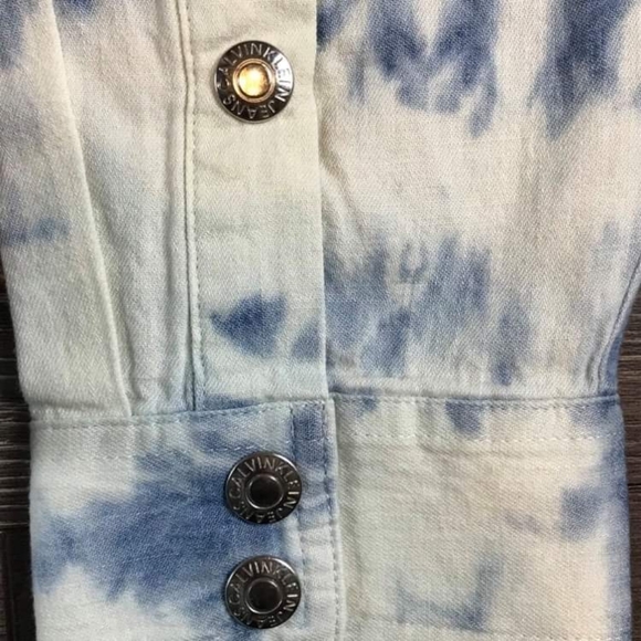 Calvin Klein Women’s Bleach Tie-Dye Front Pocket Denim Button Down Shirt Sz XL - Picture 2 of 9